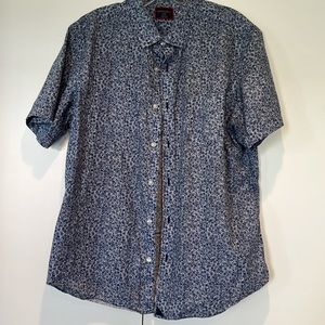 UNTUCKit men’s large slim fit short sleeve shirt